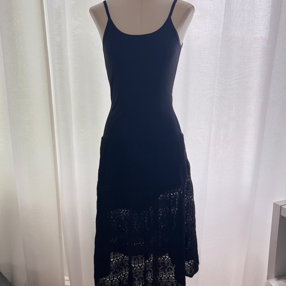 Sandro Paris midi knit crochet dress size 40 lace black sleeveless straps classy